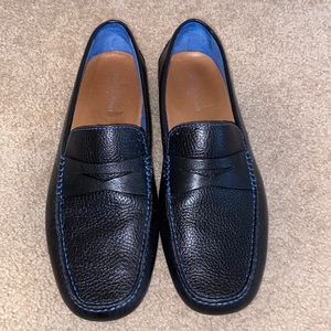 Donald J Pliner Black Leather Drivers